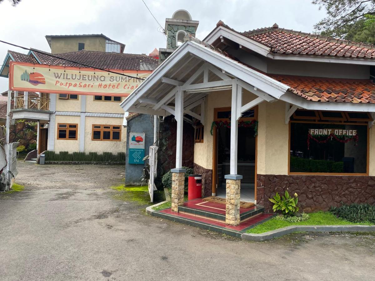 Hotel Puspa Sari Киатер Екстериор снимка